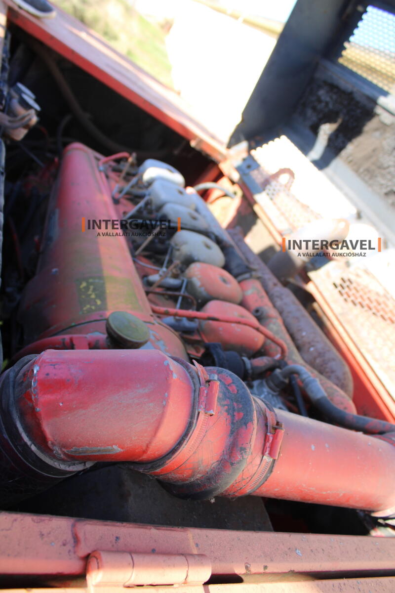 Gumikerekes forgó kotró - O&K 40