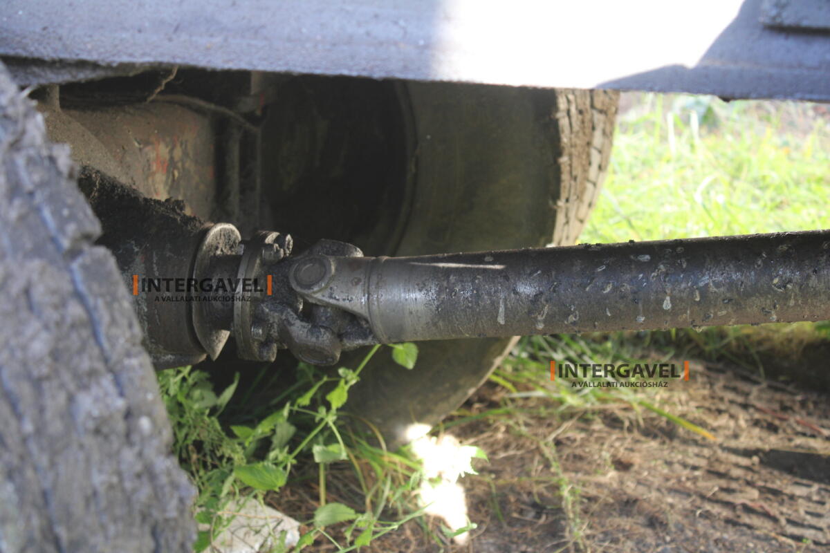 Gumikerekes forgó kotró - O&K 45