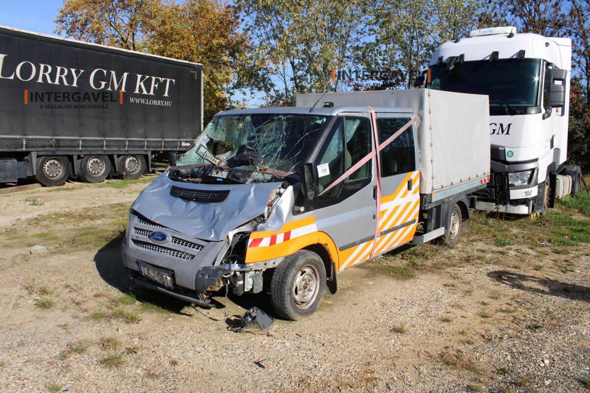 Kisteherautó - Ford