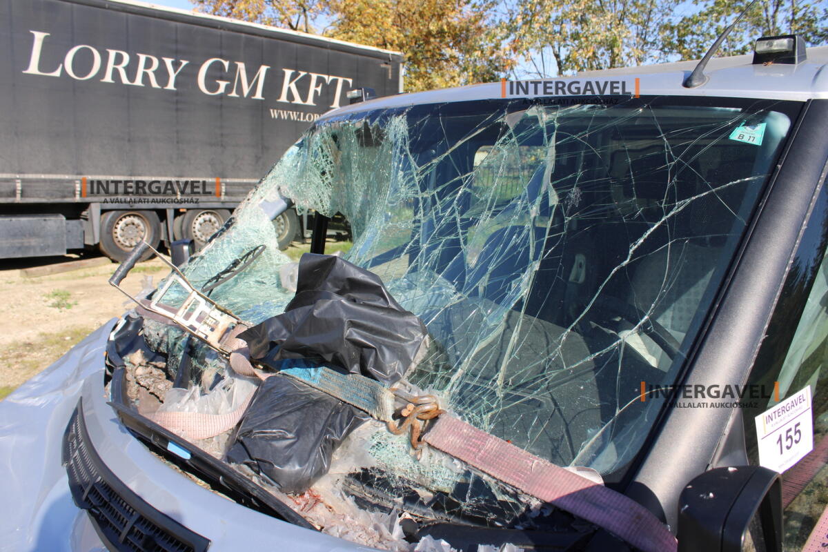 Kisteherautó - Ford 6