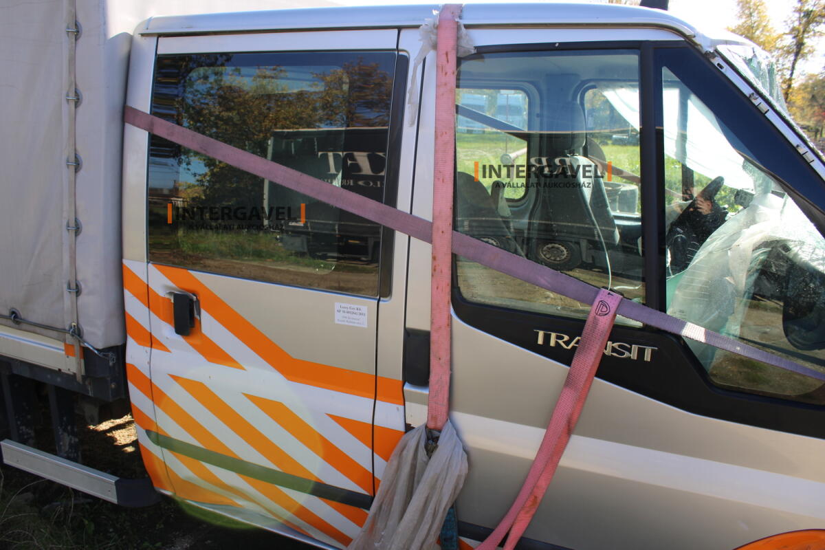 Kisteherautó - Ford 10