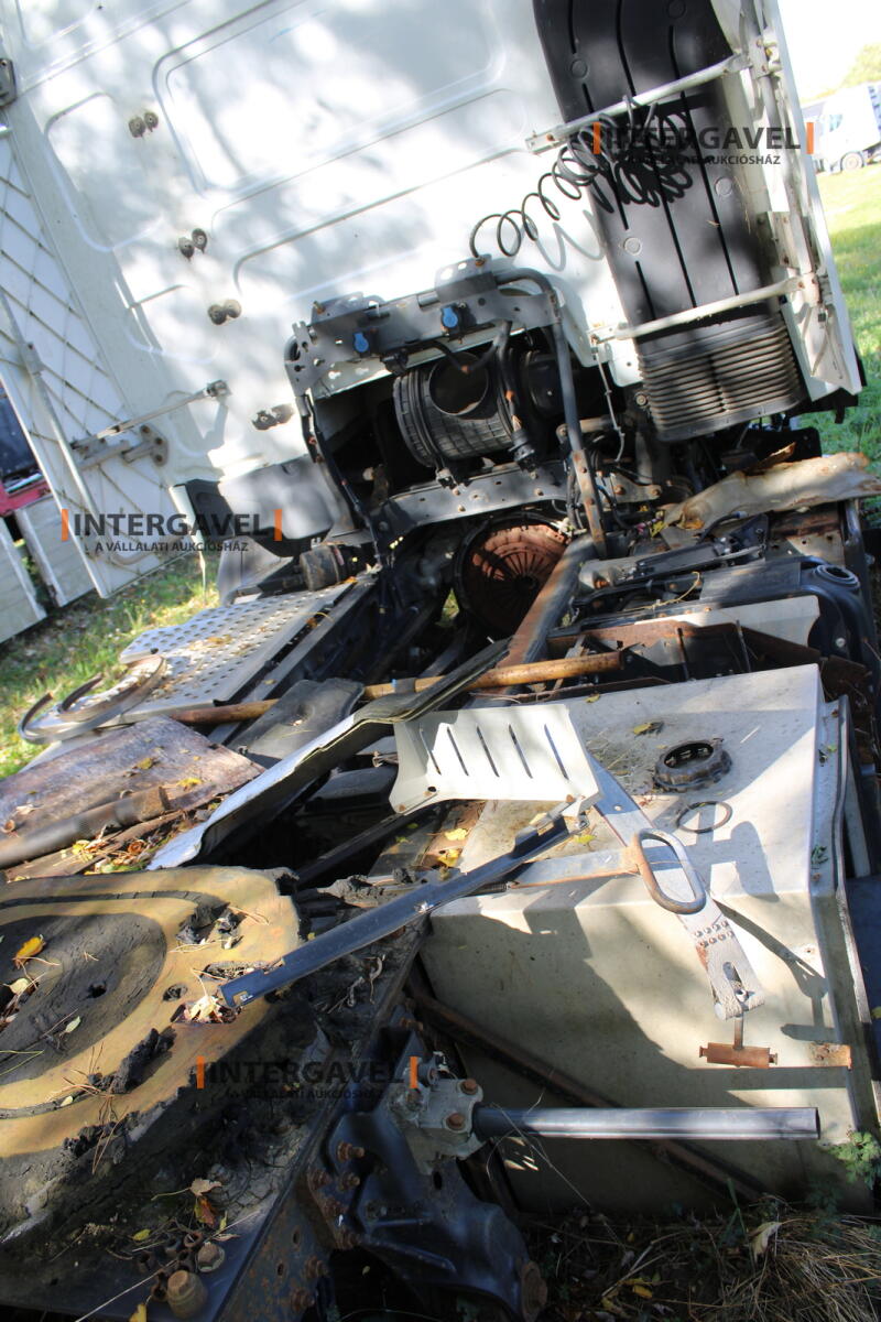 Nyerges vontató - Renault 12