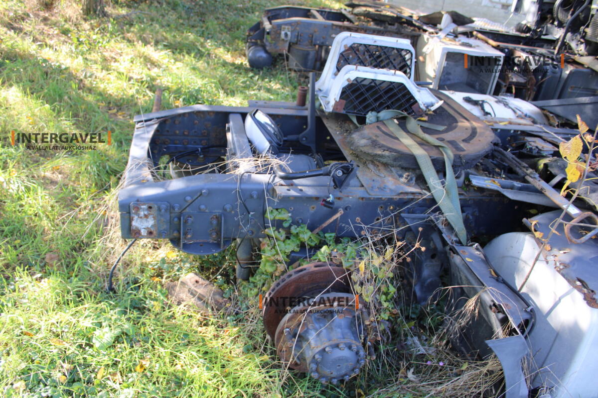 Nyerges vontató - Renault 4