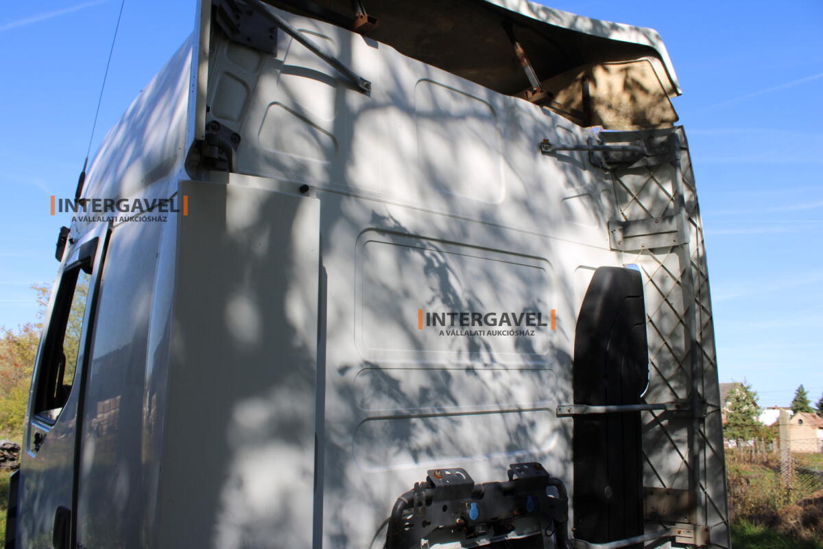 Nyerges vontató - Renault 14