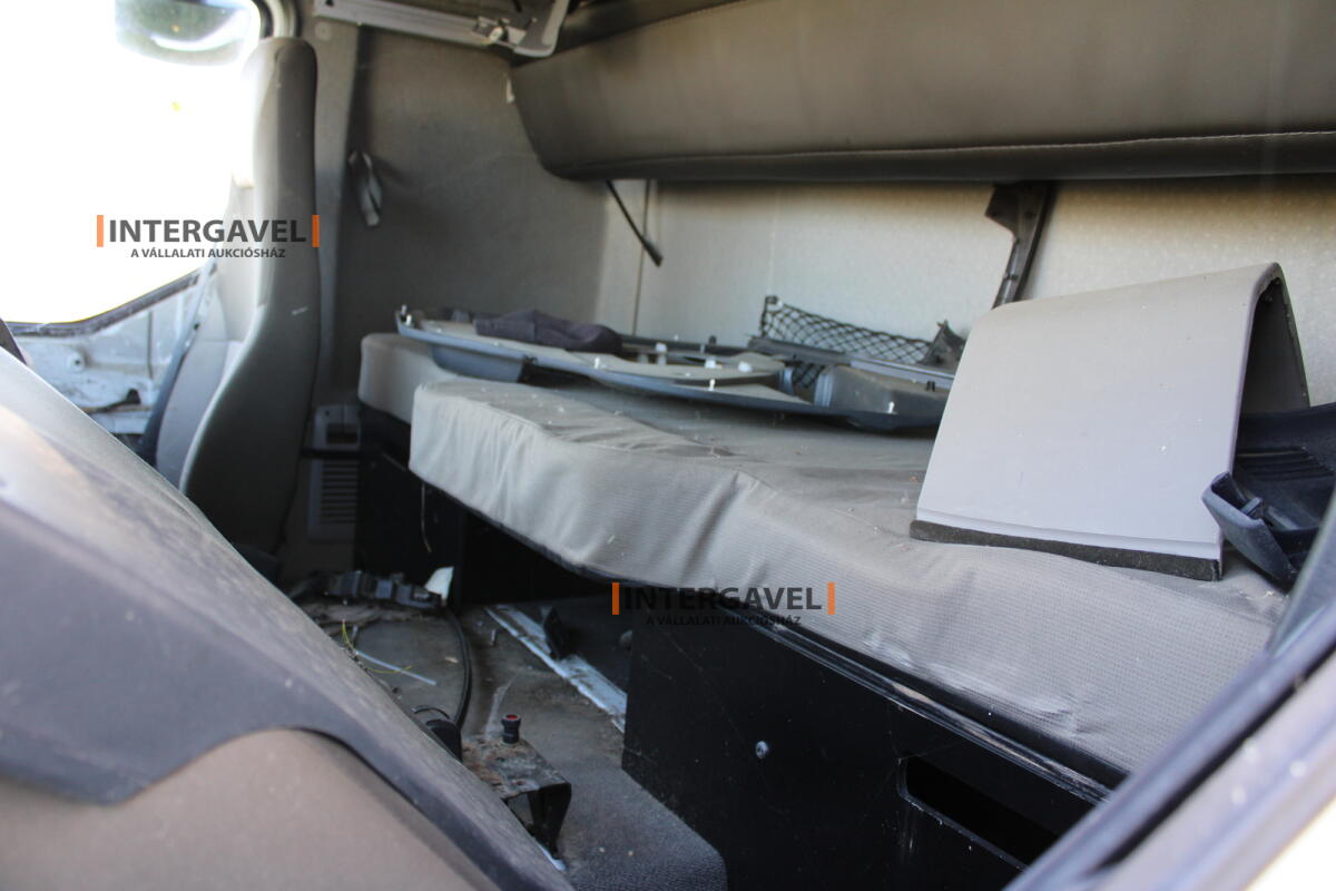 Nyerges vontató - Renault 15