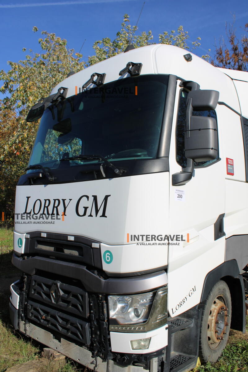 Nyerges vontató - Renault 6