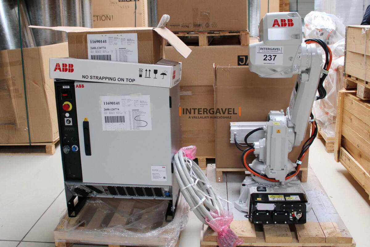 Robot - ABB; IRB 2600
