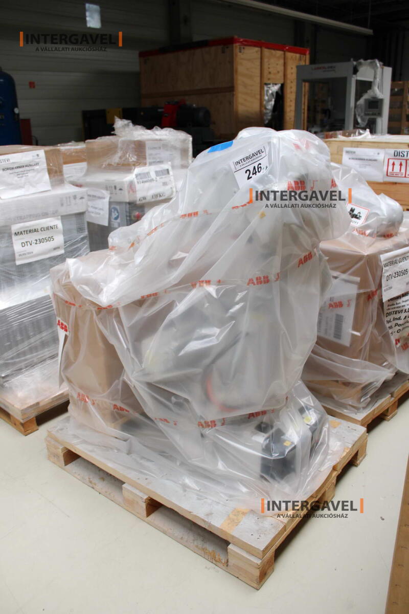 Robot - ABB; IRB 2600 4